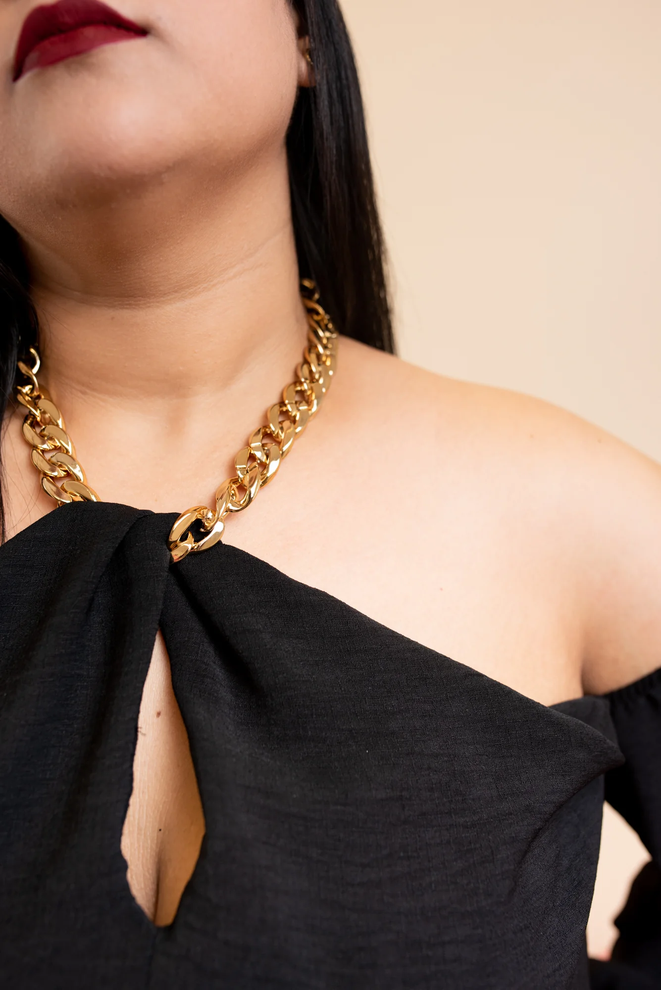 Blusa off the shoulder cadena - Imagen 8