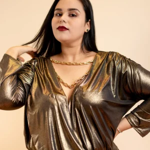 Blusa con efecto brilloso