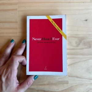 Libro "Never Have I Ever"