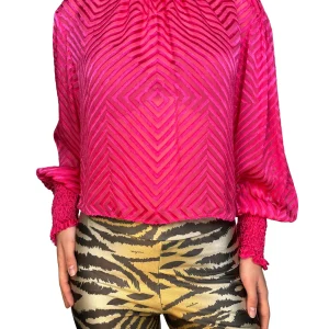 Blusa Traslucida Corta