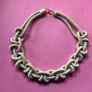 Collar Trenzado Crema Marfil M