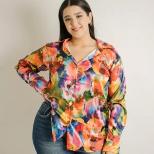Blusa camisera en satin estampada