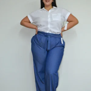 Jeans mezclilla acampanado con Lazo