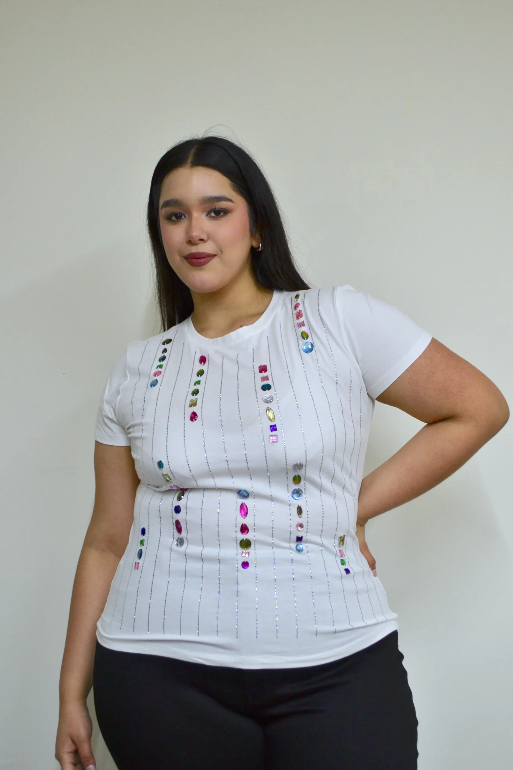 Camiseta con Aplicación Lineas de Color - Imagen 4