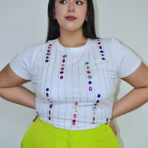 Camiseta con Aplicación Lineas de Color