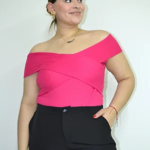 Pantiblusa off the shoulders