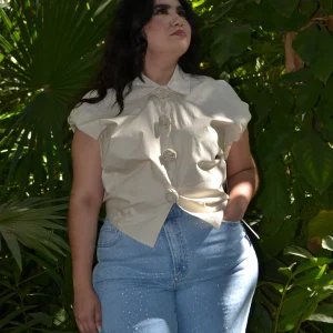 Blusa Manga Corta Con Flor