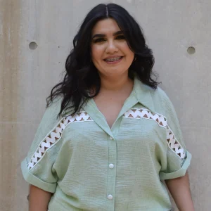 Blusa Camisera Con Bordado