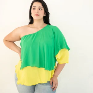 Blusa de un hombro asimétrica