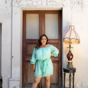 Jumper off the shoulder