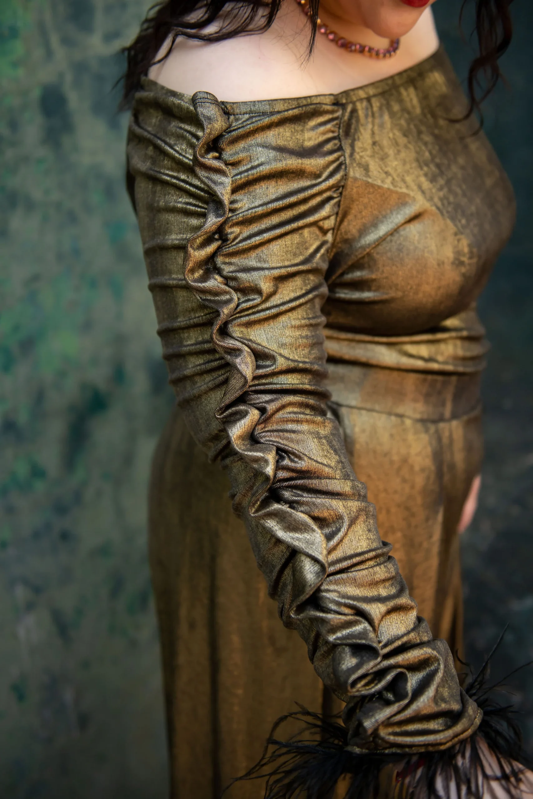 Blusa fiesta brillosa off the shoulders - Imagen 5