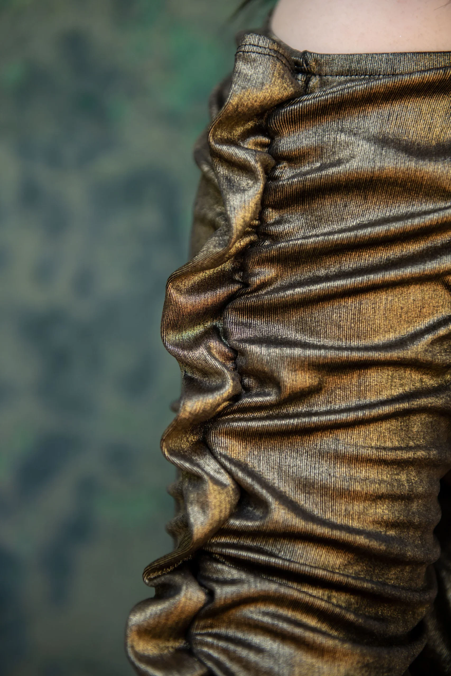 Blusa fiesta brillosa off the shoulders - Imagen 4