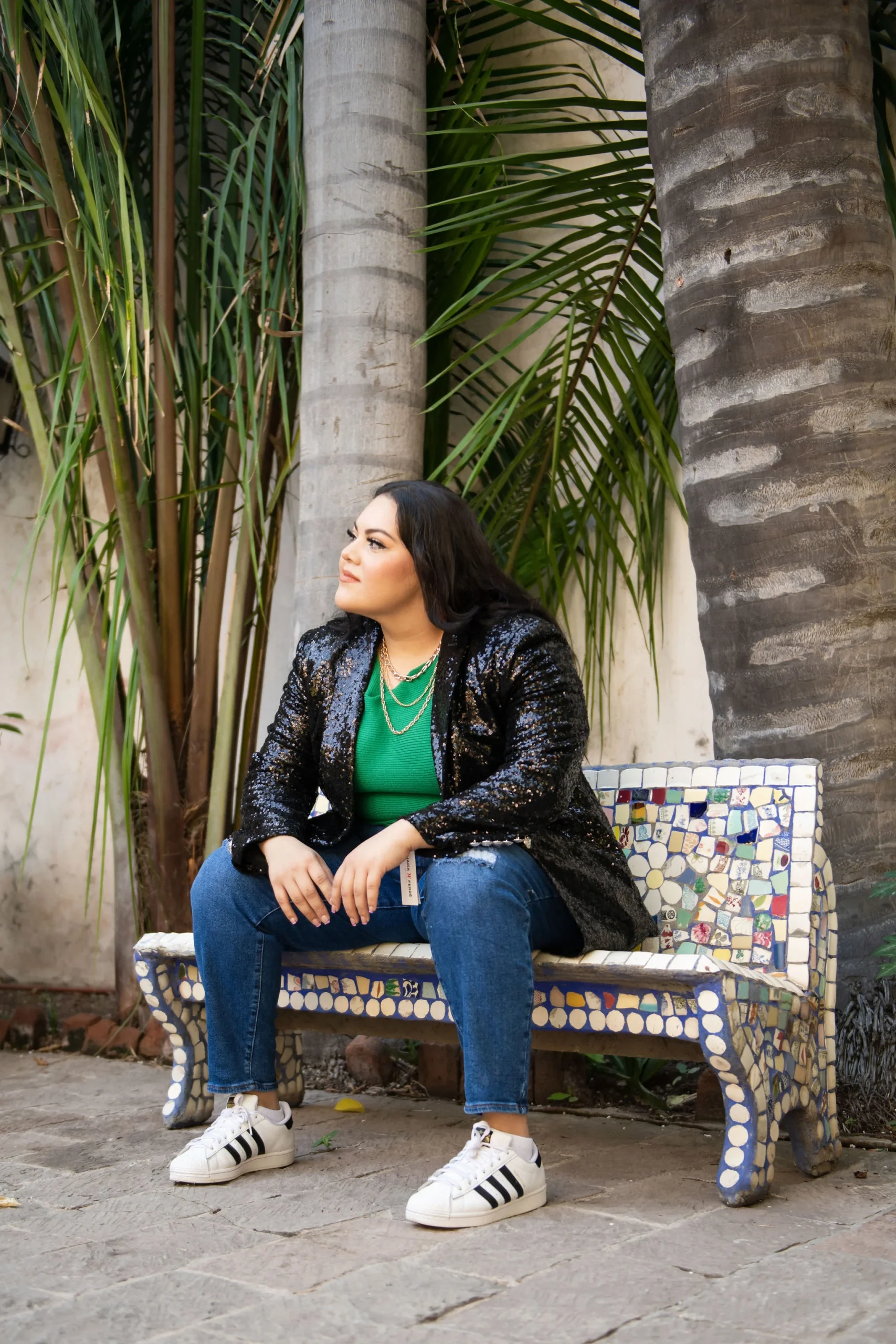 Jeans mom fit con roturas - Imagen 5