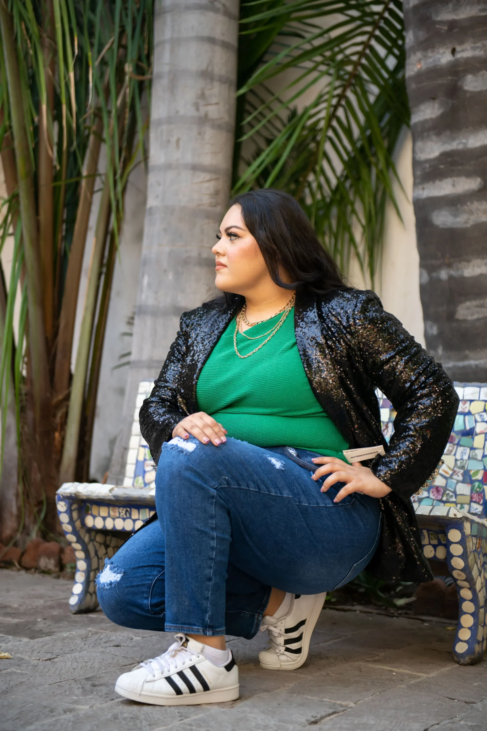 Jeans mom fit con roturas - Imagen 8