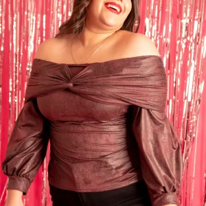 Blusa a los hombros efecto piel