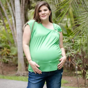 Blusa con detalle hombro