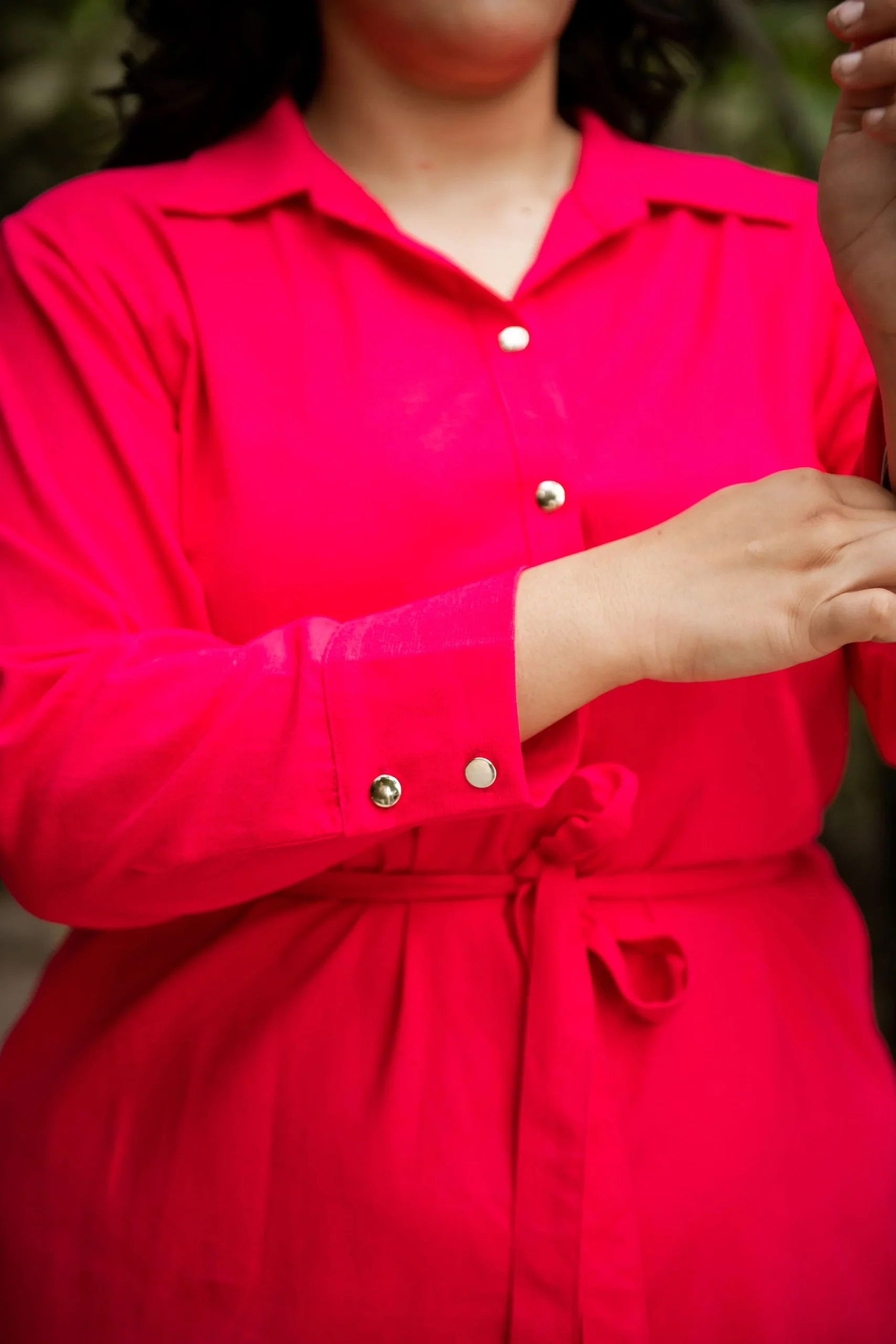 Vestido camisero midi - Imagen 4