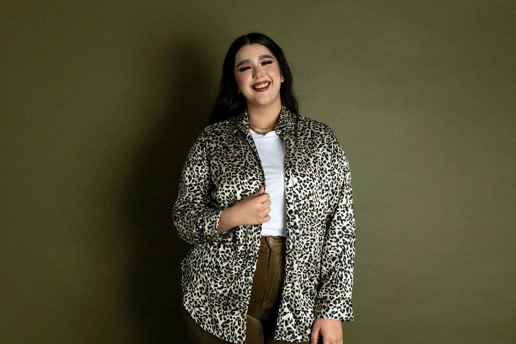 Blusa Satinada Animal Print - Imagen 3