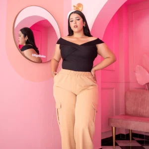 Pantiblusa off the shoulders