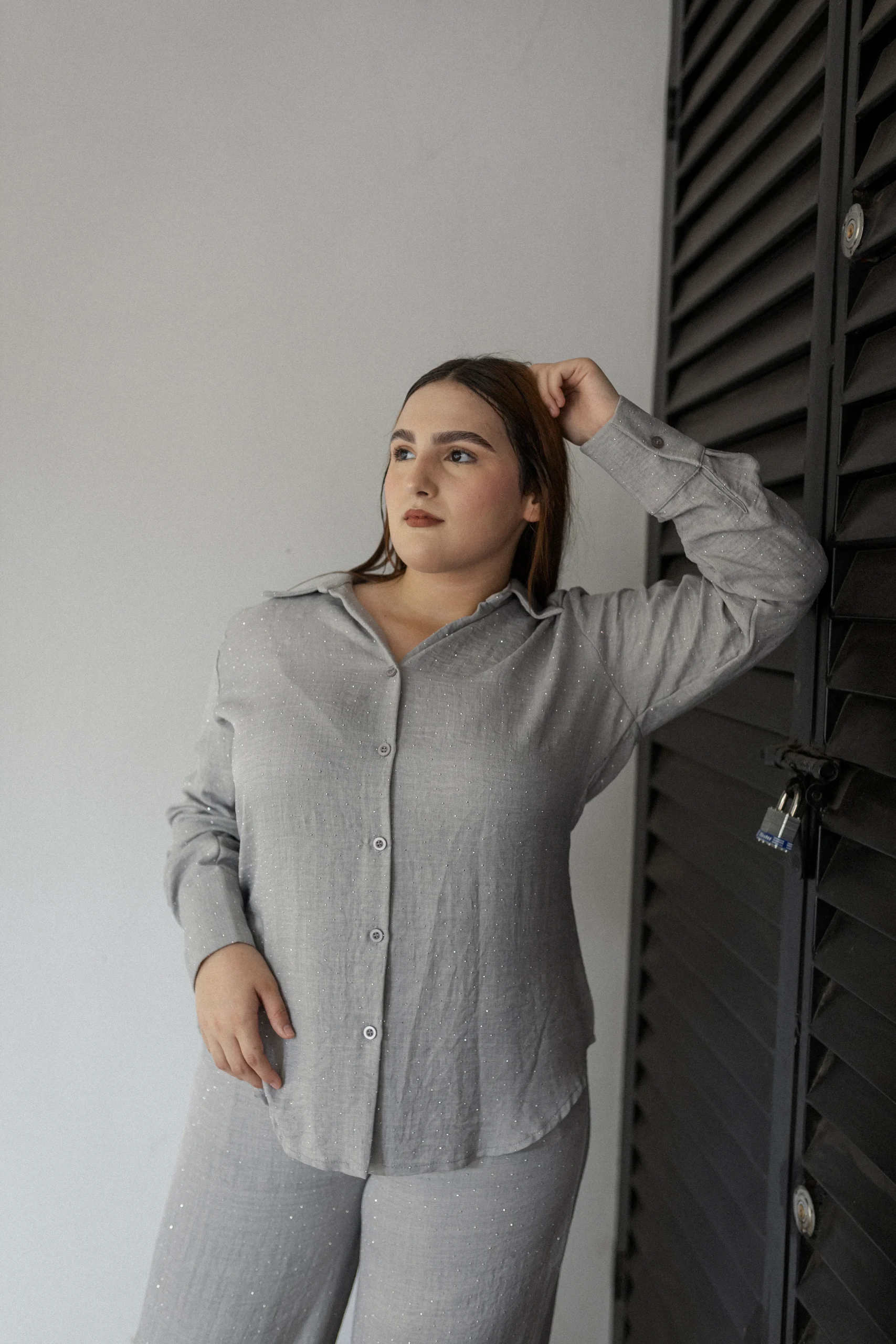 Set De Blusa Manga Larga y Pantalón Con Piedras - Imagen 4