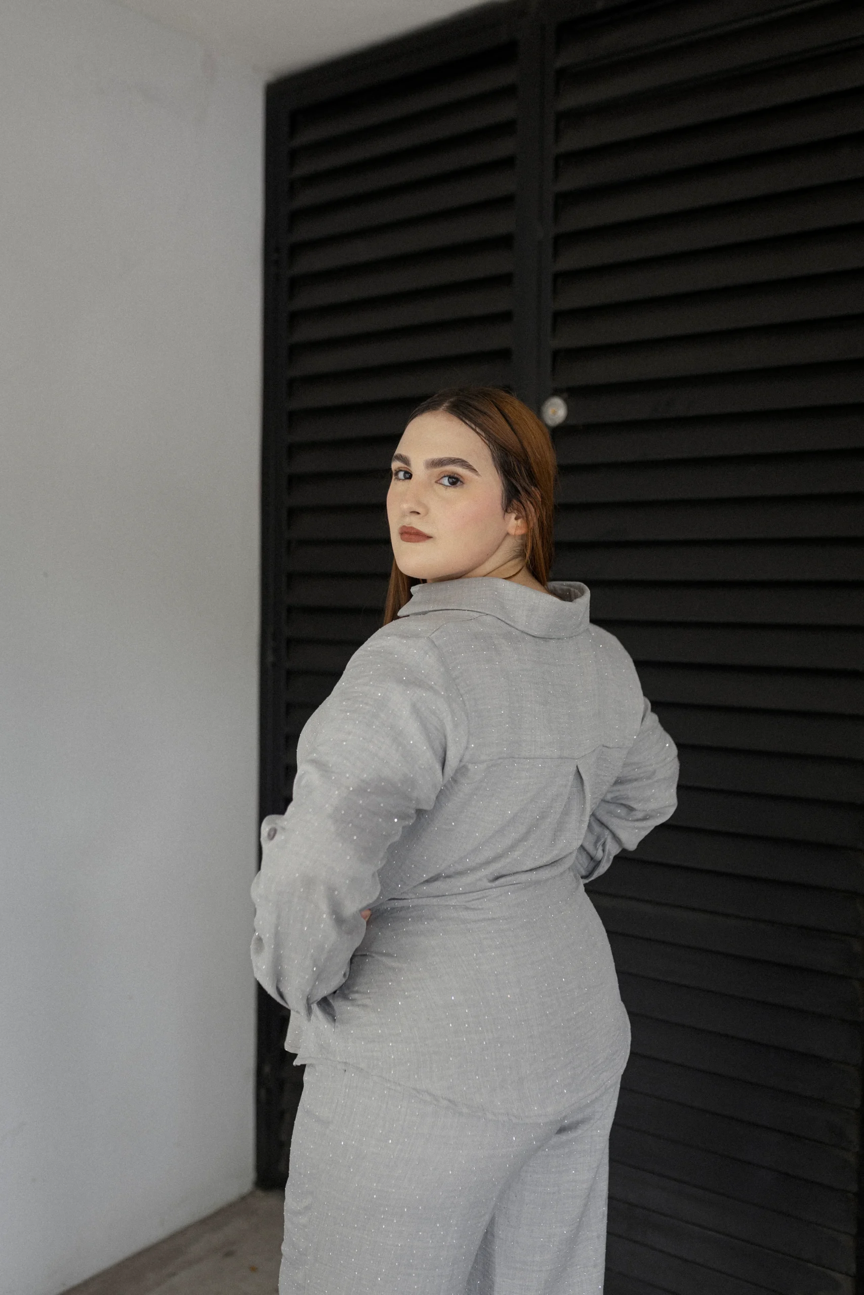 Set De Blusa Manga Larga y Pantalón Con Piedras - Imagen 3