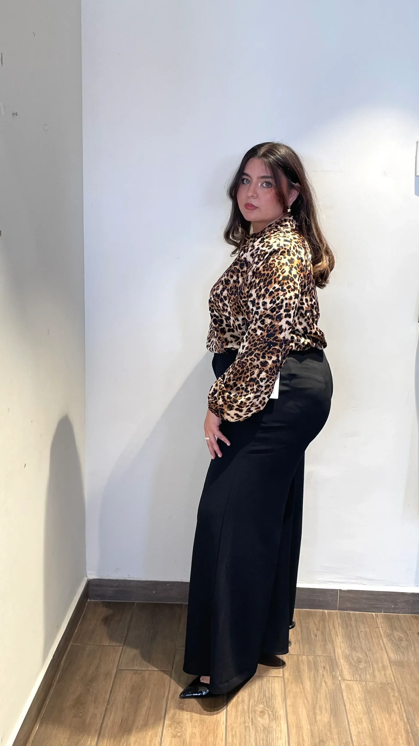 Blusa Satinada Animal Print con brillo - Imagen 3