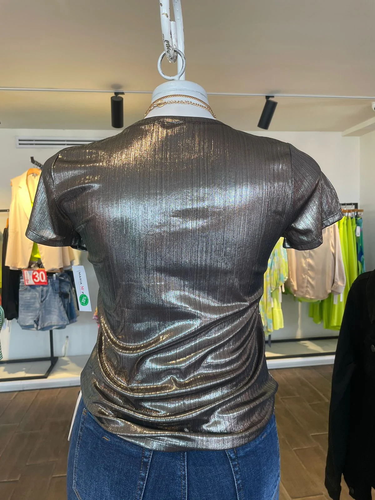 Camiseta con Aplicación Plateada - Imagen 3